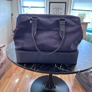Beis Weekender Bag in Navy